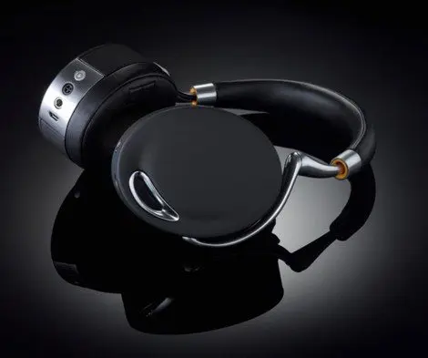 Parrot Zik Bluetooth Kopfhörer - Steuerung via Touch Gesten Parrot Zik Bluetooth Kopfhörer - Steuerung via Touch Gesten