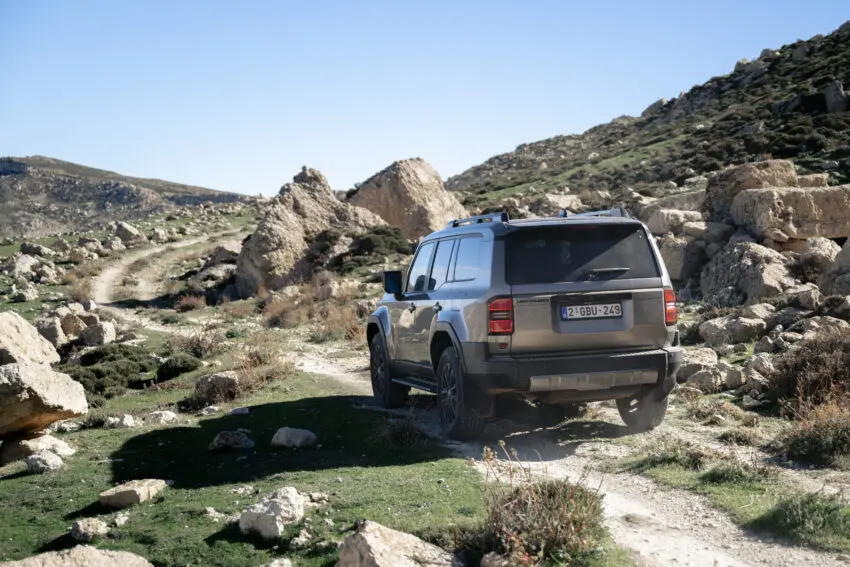 toyota landcruiser hybrid