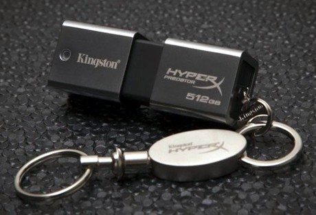 1Terabyte Kingston Datenstick - Data Traveler HyperX Predator (Bildquelle: ubergizmo.com)