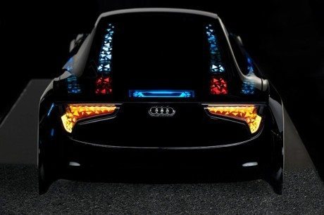 Audi OLED Lichtsystem - eindrucksvolle Erscheinung (Bildquelle: geekandhype.com)