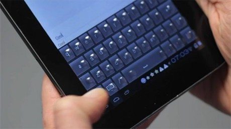CES2013 - Tactus Tablet mit haptischer Tastatur auf dem Display (Bildquelle: technabob.com)