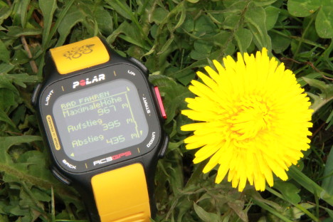 Polar RC3 GPS Trainingscomputer mit Herzfrequenz- und Höhenmessung.