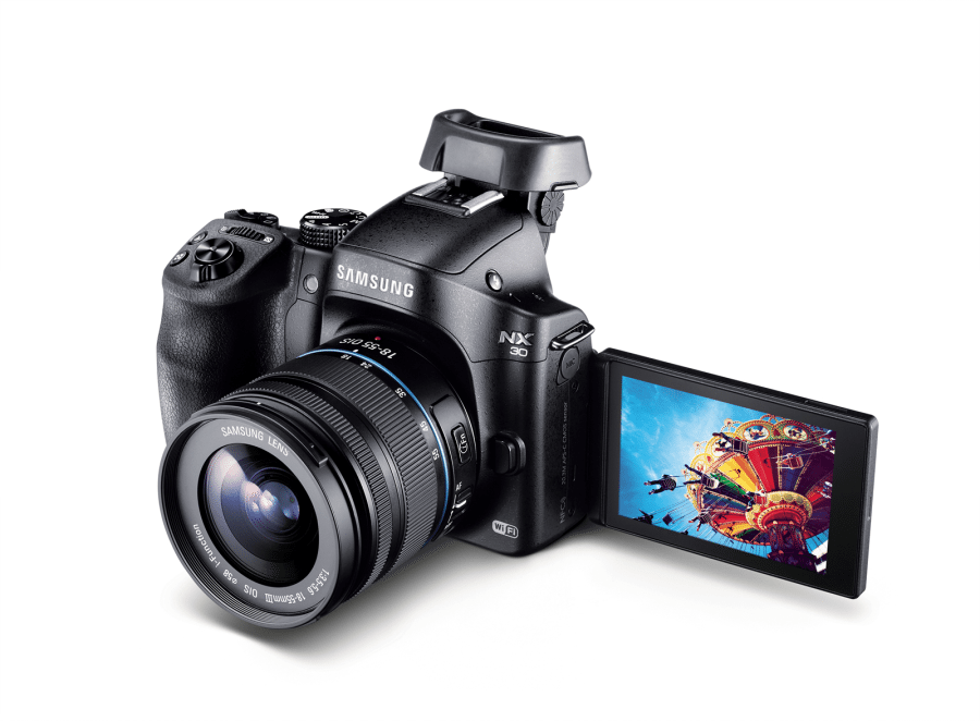 Samsung NX30: Auch in kniffligen Perspektiven komfortabel (Foto: Samsung)