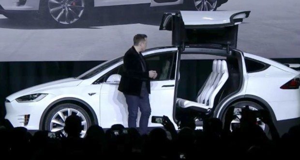 Tesla Model X (Foto: Screenshot Youtube-Video)