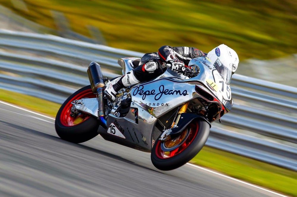 Norton V4 Das Neue Superbike Mit 1200 Ccm Hubraum Und V4 Motor Erscheint Im November