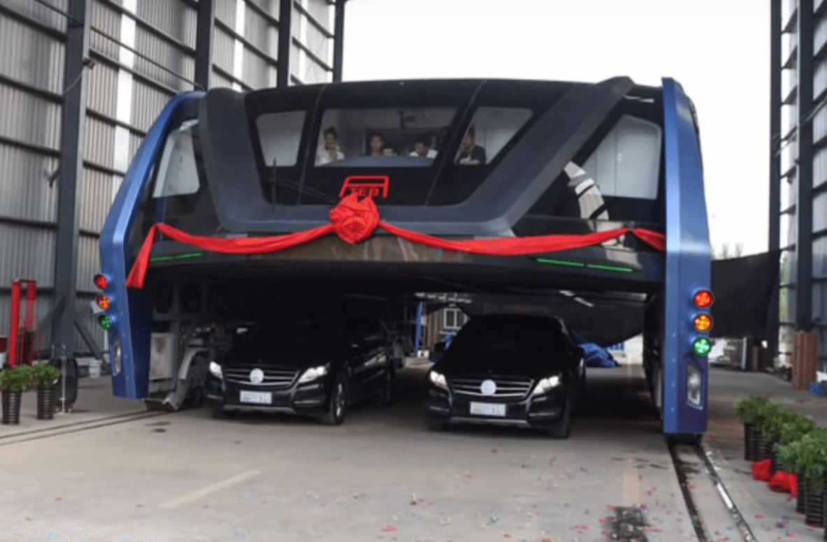 Teb 1 Chinas Elektronischer Tunnelbus Der Uber Autos Fahrt Erstmals Im Test