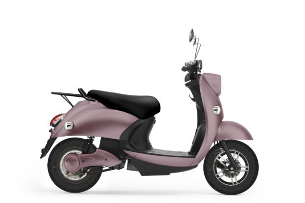 Der neue unu Scooter in Matte Rose. Foto: unu GmbH / Sebastian Scharnagl 