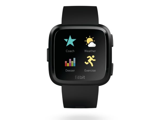 Neue Fitbit Versa als Konkurrenz zur Apple Watch (Foto: Fitbit)