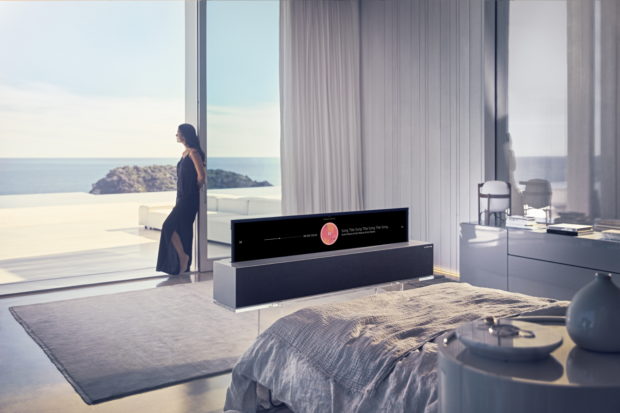 LG Signature OLED TV R: R steht für rollbar. 