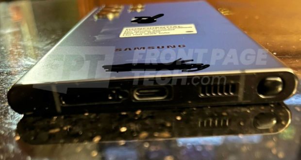 Unterseite des Rahmes des Gerätes. USB-C Anschluss und S-Pen Einschub sind vorhanden.